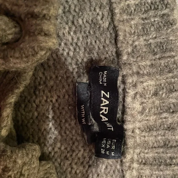 Zara Knit Medium Wool Sweater - Picture 3 of 4